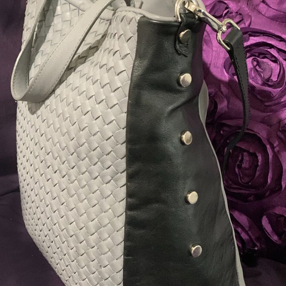 Giorgia Milani Luxurious Italian Woven leather Tote - Picture 3 of 8